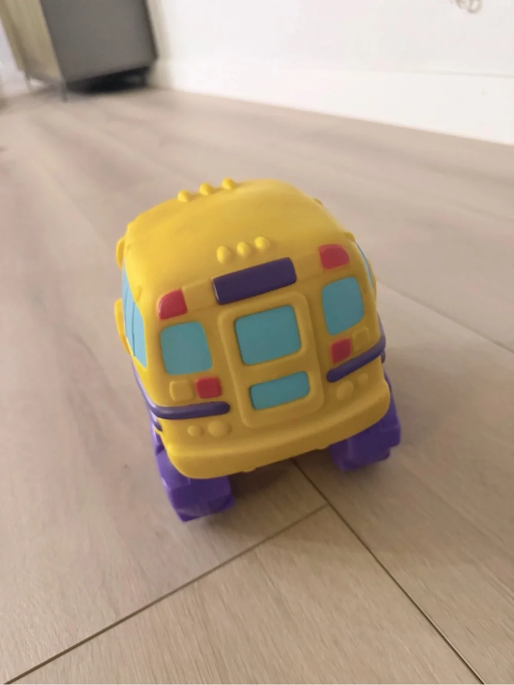 Vintage 2002 Wheel Pals Big Tonka Cushy Cruisin 9